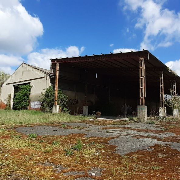 Opuszczony Hangar